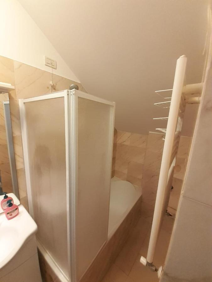 Blooming Gate Hotel Venesia Bagian luar foto